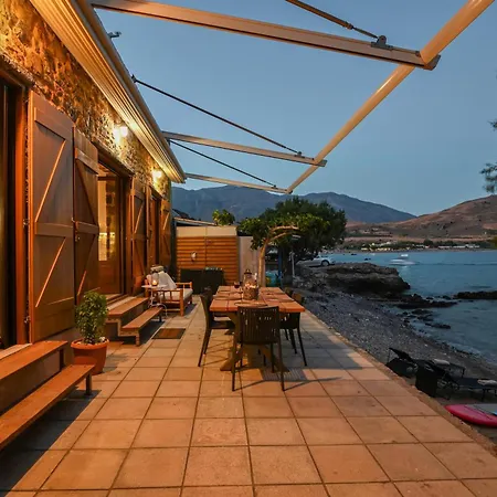 Palio Seafront House *